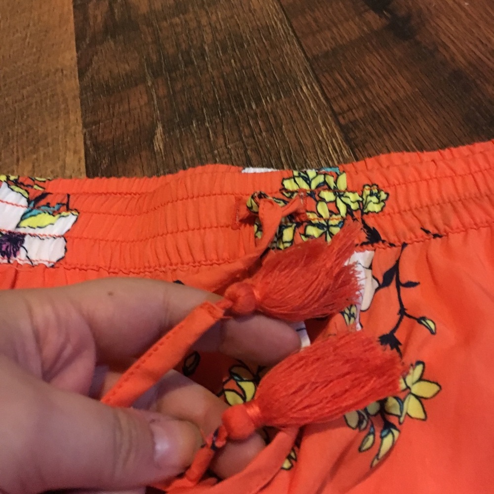 • SOLD // soft floral tassel shorts by ana • - Picture 3 of 8